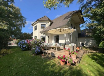 NEU! Traumhaftes Einfamilienhaus mit Gartenparadies & Bachlauf! Wohnen in Neunkirchens Bestlage!