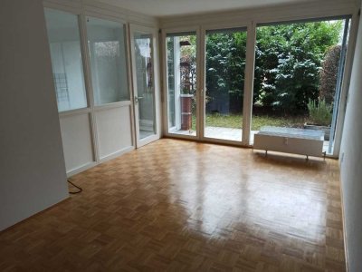 Helle 2-Zimmer Wohnung mit Terrasse