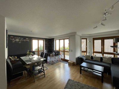 Schön gelegene 4 Zi Wohnung in Ossweil mit 2 Garagenstellplätzen