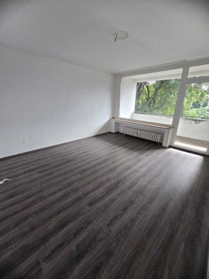 Geräumige 3-Zimmer-Wohnung mit Balkon in Duisburg