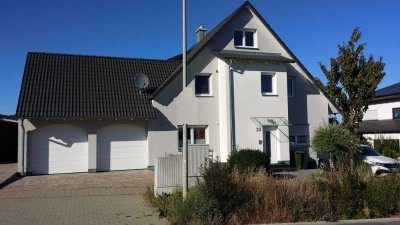 4-5-Zi-Wohnung mit EBK und Balkon in Aurachtal