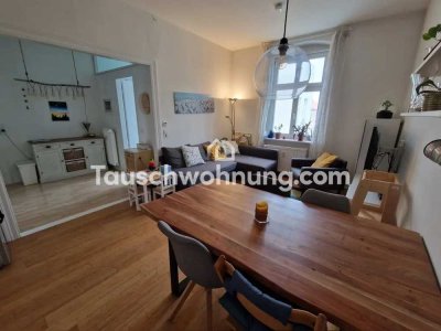 Tauschwohnung: Sonnendurchflutete Altbauwohnung im Seitenflügel