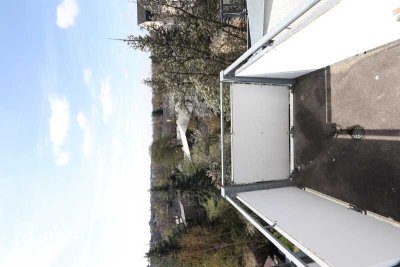 ERSTBEZUG - 5 RÄUME - 2 BALKONE - EBERSDORF