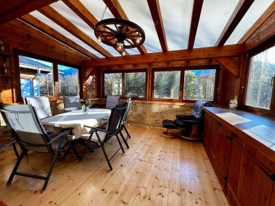 PREISHIT! SANIERT MIT SONNIGEM WINTERGARTEN UND SUPER AUFTEILUNG!