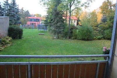 Dölitz-Dösen*tolle 2 Raum-Wohnung  mit Balkon * Dielenfußboden* Tageslichtbad mit Dusche*