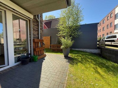 Moderne Wohnung im Erdgeschoss mit Garten und Einbauküche!