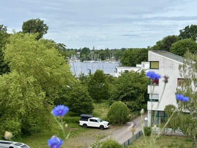 Wasserblick, perfekte Ausrichtung! 3-Zimmer-Eigentumswohnung mit großer Dachterrasse in Spandau