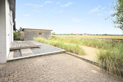 RESERVIERT! Attraktiver Bungalow mit traumhaftem Blick ins Grüne!