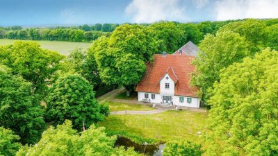 Repräsentativer Landsitz mit Hauskoppel und Stallbereich