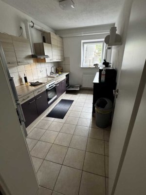 Modernisierte 3-Raum-Wohnung mit Balkon und Einbauküche in Höchst im Odenwald