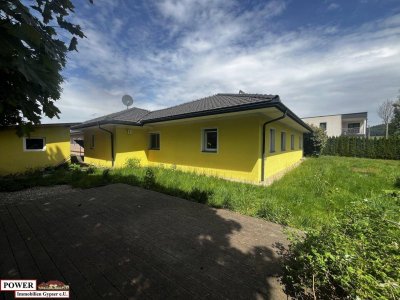 Charmanter 5-Zi-Bungalow in Mattighofen mit Garten, Garage &amp; moderner Ausstattung!