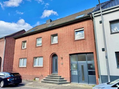 Heinsberg-Straeten: Single-Wohnung inkl. Wohnküche und Tageslichtbad!