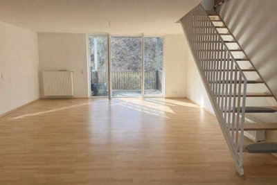 3,5-Zimmer-Maisonette-Wohnung mit Einbauküche und 2 Balkonen!