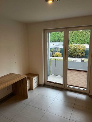 Vollmöblierte 1 Zimmer Wohnung mit Balkon und Stellplatz