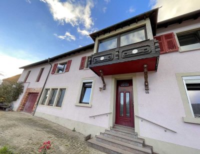 Charmantes Einfamilienhaus mit Garten und großer Doppelgarage/Werkstatt