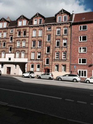Ravensberg Saniert, 1 min zur Uni !! Schöne 2 Zi Woh, Balkon, gr, Küche mit Waschm, Holzboden, !