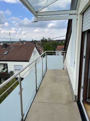 Exklusive 2-Raum-DG-Wohnung mit Balkon in Fellbach