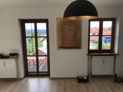 3-Raum-Dachgeschosswohnung mit EBK (gg. Ablöse), Südwestbalkon, Keller und Garage in Pähl