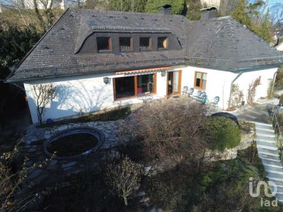 Villa mit großem Grundstück in toller Hanglage!