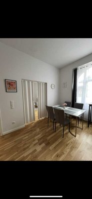 Jeweils 1 WG-Zimmer vollmöbilierte 2-Raum-Wohnung