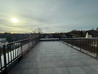 ***Penthouse-Wohnung in Frohlinde mit Einbauküche***