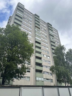 Wohnen über den Dächern Bremerhavens – 3-Zimmer-Traum mit Südbalkon im Hansa-Hochhaus