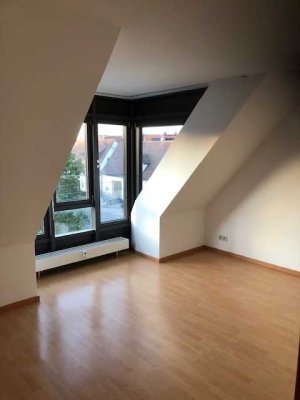 Renovierte 3 Zimmer Wohnung mit Balkon