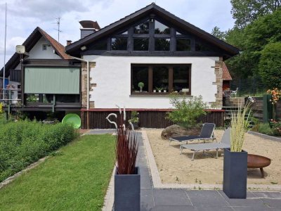Historisches Forsthaus mit Kamin, Bachlauf & Terrasse – Perfekt für Ihr Glücksgefühl!