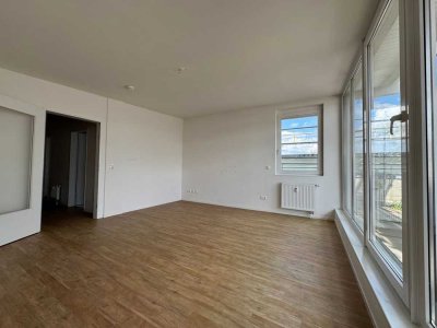 Helle, renovierte 3-Z-Wohnung mit Dachterrasse und EBK