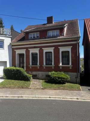 Rarität - Einfamilienhaus mit Bauplatz in zentraler, ruhiger Lage , provisionsfrei
