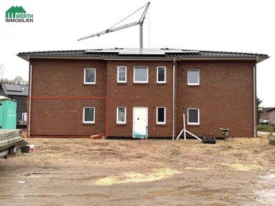 Erstbezug! Neubau-Highlight im Grünen: Komfortable Erdgeschosswohnung mit Terrasse