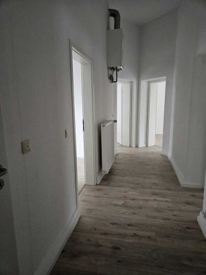 Helle renovierte 3-Zimmer KB Wohnung *AB SOFORT