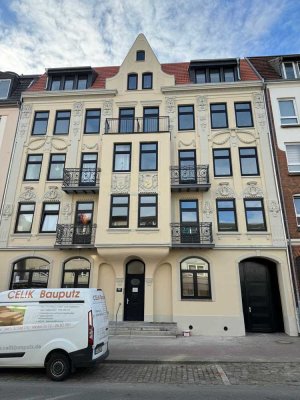 Sanierte 2- Zi-Altbauwohnung mit Balkon