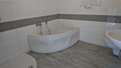 Neuwertige 3,5-Zimmer-Doppelhaushälfte, Erfurt