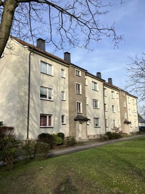 Ruhige, helle 2-Raum-Wohnung mit Balkon und Einbauküche in Bochum