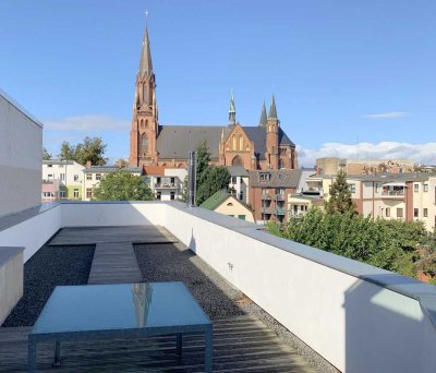 5-Raum-Wohnung mit großer Dachterrasse und einzigartigem Blick auf die Paulskirche