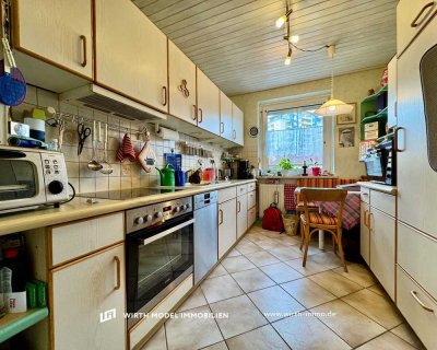 Schöne Drei-Zimmer-Wohnung mit Balkon und Einzelgarage in ruhiger Lage