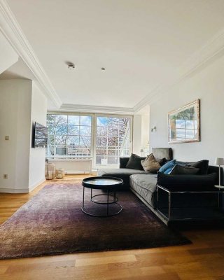 Exklusive Dachterrassenwohnung mit Loftflair über den Gärten Nymphenburgs für Singles oder Pärchen!