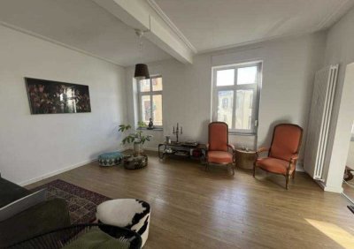 Suche Nachmieter für stilvolle Altbauwohnung im Zentrum von Baden-Baden