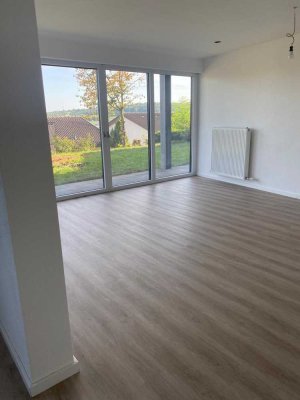 Helle 2,5-Zimmer Erdgeschosswohnung mit Garten in Kirchheim am Neckar