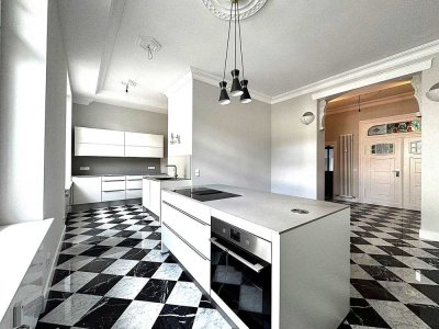*LUXURIUS HISTORIC APARTMENT IN BAD SCHWALBACH! 4-room. 3-bed apartment, large terrace, and parking