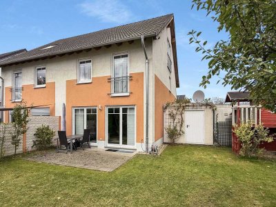 Ein Traum für Familien: Charmante Doppelhaushälfte mit Garten, Garage und vielseitigem Potenzial