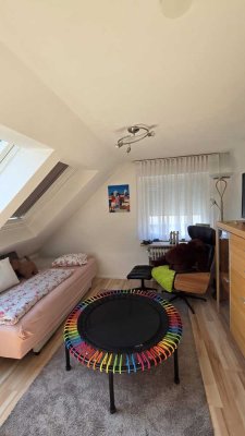 2- Zimmer Dachgeschosswohnung in Stuttgart- Steckfeld zu vermieten
