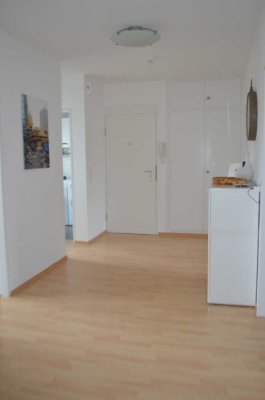 Schöne 4 Zimmerwohnung mit EBK und Balkon in Kelkheim-Mitte