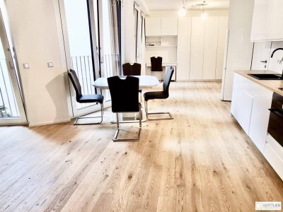 Bestlage Innenstadt! Möbliertes Loft mit französischen Fenstern und TG-Stellplatz