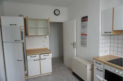 Tolle 58 qm teilmöblierte 2,5 Raum Wohnung in ruhiger grünen Sackgassenlage, im 2. OG