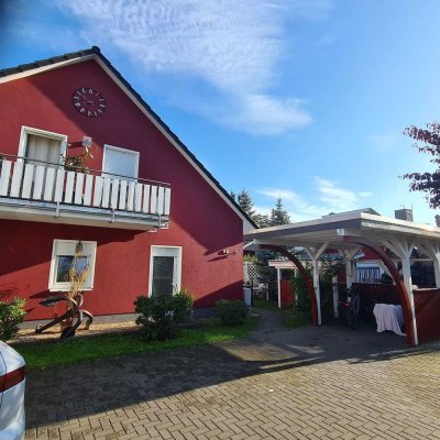 Doppelhaushälfte mit 3 Zimmern in Havelnähe mit eigenem Garten und Carport