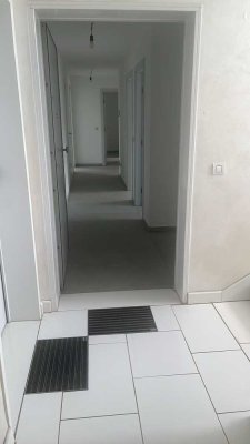 Exklusive 4-Zimmer-Wohnung im 3. OG mit Balkon in Solingen-Mitte