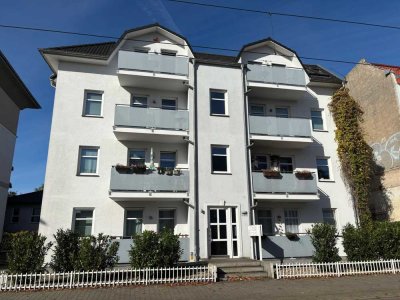 Schöne, vermietete 3-Zimmer-Wohnung mit Terrasse und Pkw-Stellplatz in Berlin