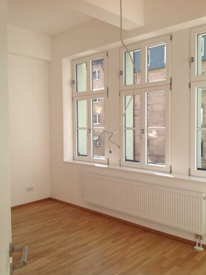 Traum-LOFT! 2-Zi, ~ 73 m² Wohnfl., Eß-Küche, BALKON, 1. OG, Erstbezug 2016, Stadtgrenze Nbg/Fü